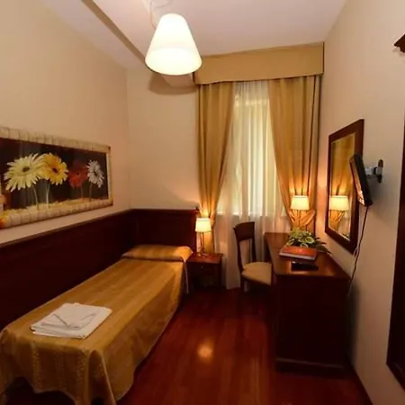 La Degli Apolidi 3*