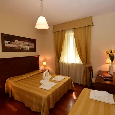 Hotel La Degli Apolidi Atena Lucana